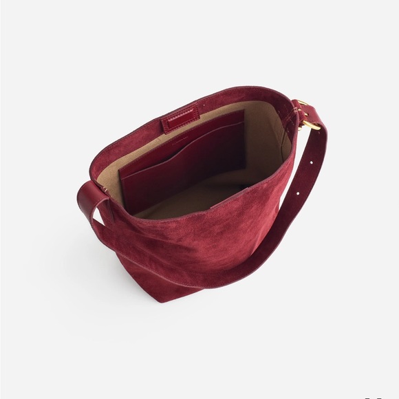 NWT The Essential Medium Bucket Tote - Merlot - Picture 3 of 9